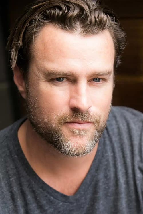 Oliver Macready photo