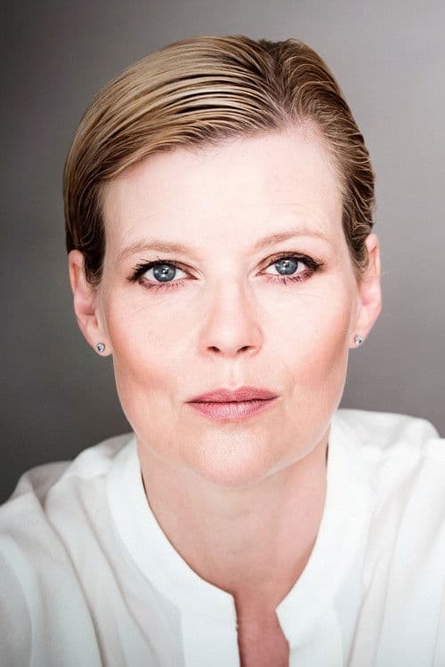Lucy Akhurst photo
