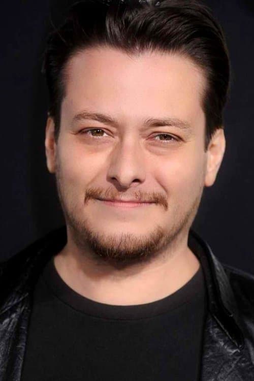 Едвард Фурлонґ photo