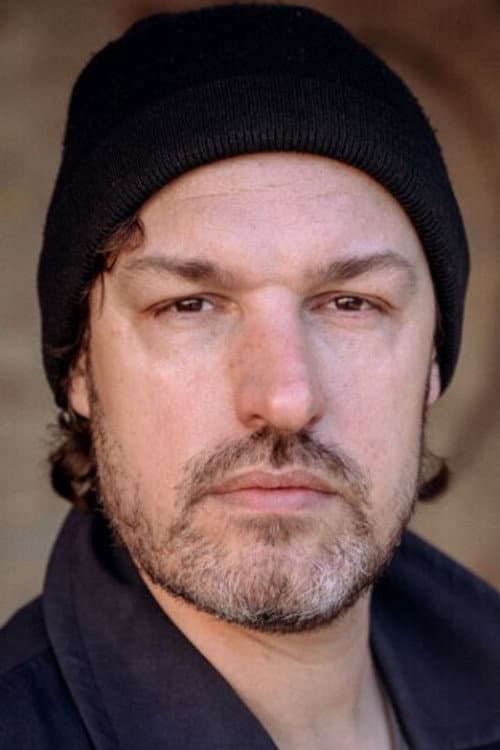 Mads Riisom photo