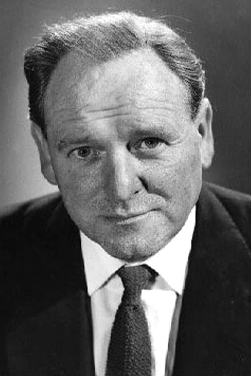 Bernard Lee photo