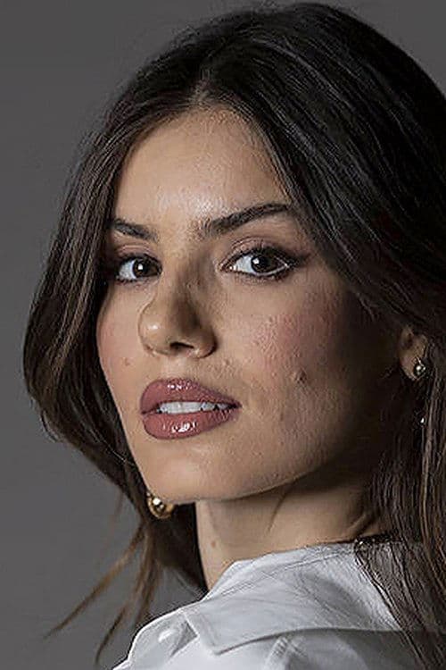 Camila Queiroz photo