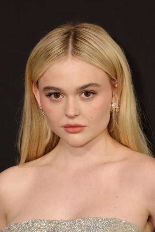 Emily Alyn Lind photo